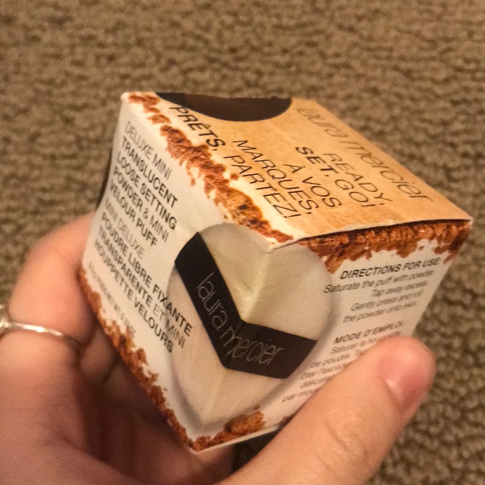 Laura Mercier Translucent Medium Deep Powder